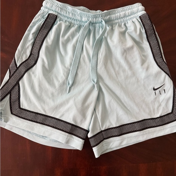 Nike Dri Fit women’s Basketball shorts - Picture 2 of 7